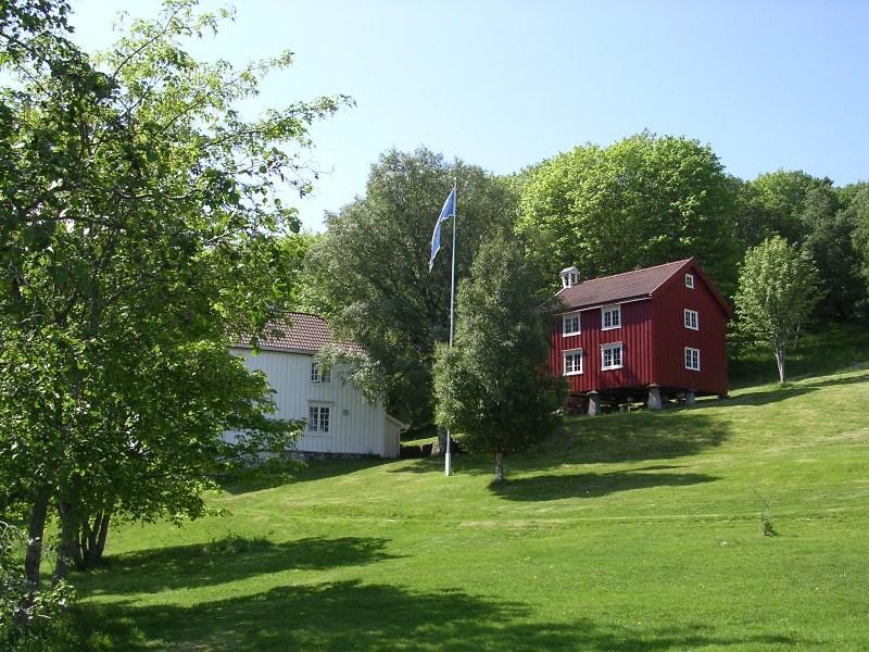 På fastlandsiden ligger et kaianlegg som Hemne kommune eier. Også dette er statlig sikret friluftsområde og må sees i sammenheng med driften av de statlig sikra friluftsområdene på øyene.