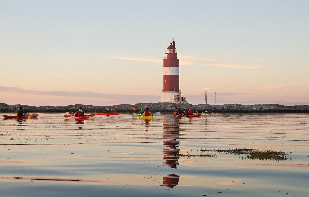 09. Steinsøynes 12. Innsmøla Allsangkafé i Sørsmøla bygdehus. Gjester: Molde damekor og Gubbliners. Musikk og ledelse: Eva Peggy og Asgeir. Mer info finner du på FB!