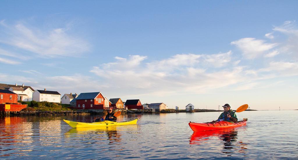 Velkommen til Smøla Du kan enkelt reise til Smøla med både hurtigbåt og ferje! Ca.1 time fra Kr.