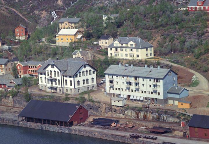 Furulund Furulund var verkets administrasjons og kommunikasjonssentrum, samt funksjonærstrøk. Følgende beskrivelse er fra Berg m.fl.