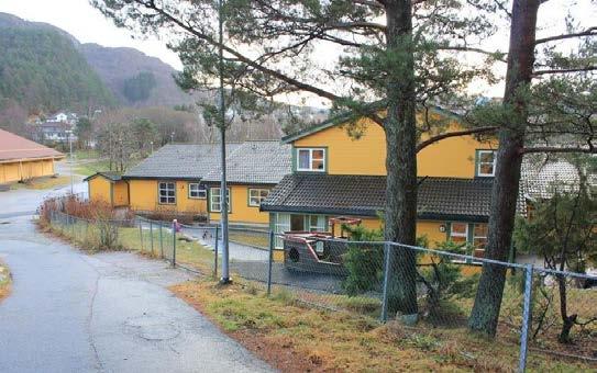 Rolland-Ulsetåsen barnehage Barnehagen er oppført i 1993 like sørvest for skolen.