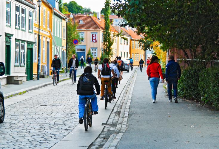 og planlagt senterstruktur Fortolke og tilpasse SPR-BATP til en kontekst for småbyer, tettsteder