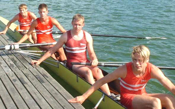 Sluttstilling i Norges Cup 2001 : Regatta 1 2 3 4 5 Sum 1. 14 32 11-18 75 2. Bergens Roklub 24-26 - 21 71 3. Fana Roklubb 21 - - - 32 53 4. Aalesunds Roklub 13-5 - 17 35 5.