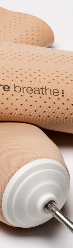 Silcare Breathe cushion liner Elastiske soner Sømløs strikketeknologi gir toveis elastisitet for økt komfort og konturering, og for å redusere skjærkraft på kneet når det bøyes.