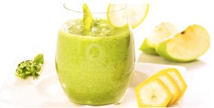 Smoothie med eple, banan og spinat Ingredienser for ca 2 liter (a 2190 g) Antall porsjoner: ca 8 stk 500g QimiQ classic (romtemperert) 5 dl vann 280 g epler (tatt ut kjernehus og røft delt opp) 200 g