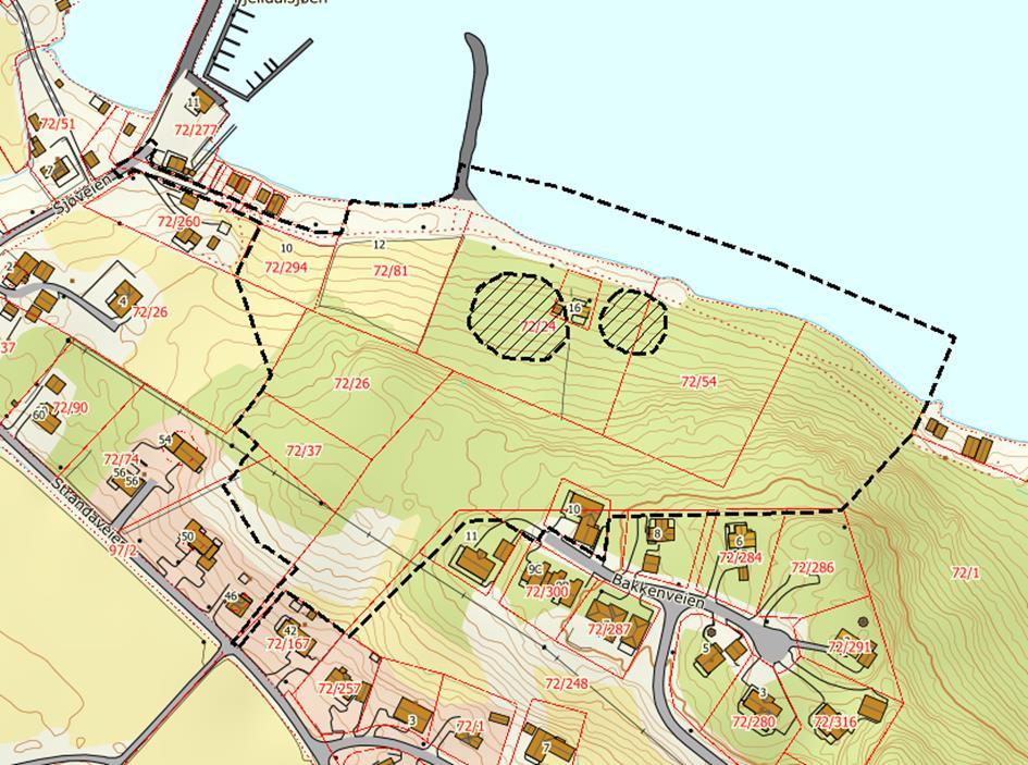 - dagens arealbruk, landskap og vegetasjon Område ligger mellom fv713 og sjøen/lavangsfjorden, og er kupert og forholdsvis bratt. Utsikt og helning mot nord og sjøen.