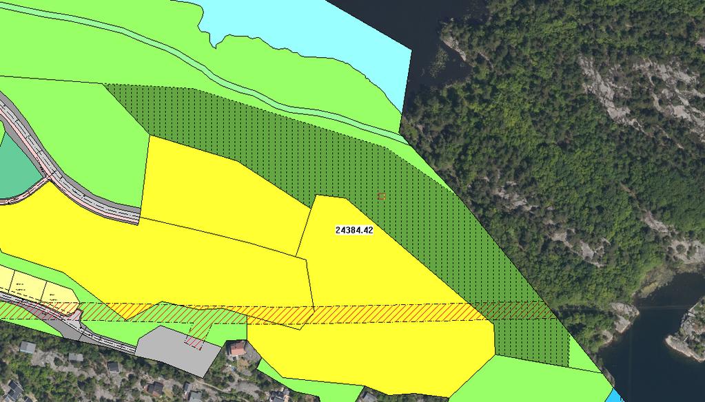 Administrasjonen er likevel usikker på om det en hensiktsmessig arealbruk. Skal natur-/utmarksområdet tas i bruk bør det tjene flere formål enn å kvitte seg med overskuddsmasser.