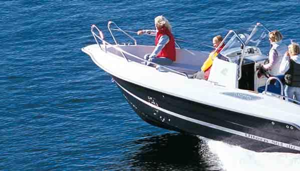 Styrekonsoll S64 DRØMMEBÅTEN Denne båten er en klassisk kombinasjon mellom praktisk funksjonalitet, stil og form som følger funksjonen. Komfort og ytelse er i særklasse.
