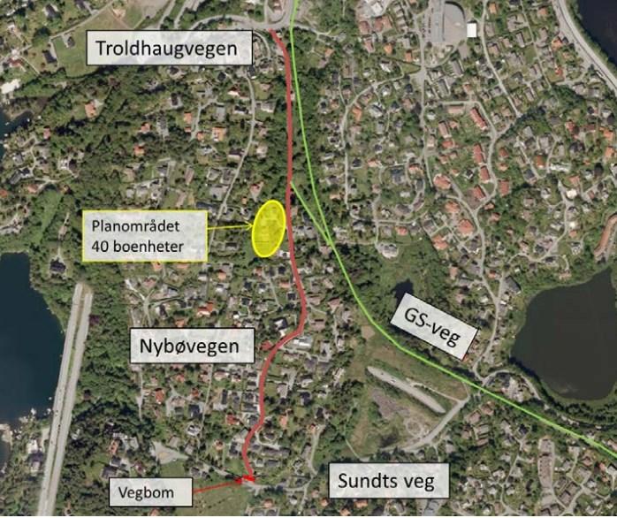Adkomst Adkomst til planområdet er fra Troldhaugvegen og ca 100 meter inn Nybøvegen. Planen omfatter ikke krysset fra Troldhaugvegen og vegen inn til Nybøvegen nr. 4.