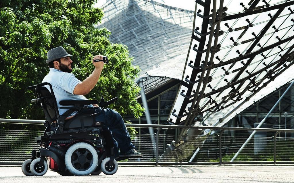 SALSA M2 Elektrisk rullestol med motorisert styring for begrenset utendørs bruk for voksne, midthjulsdrevet el. tilt.
