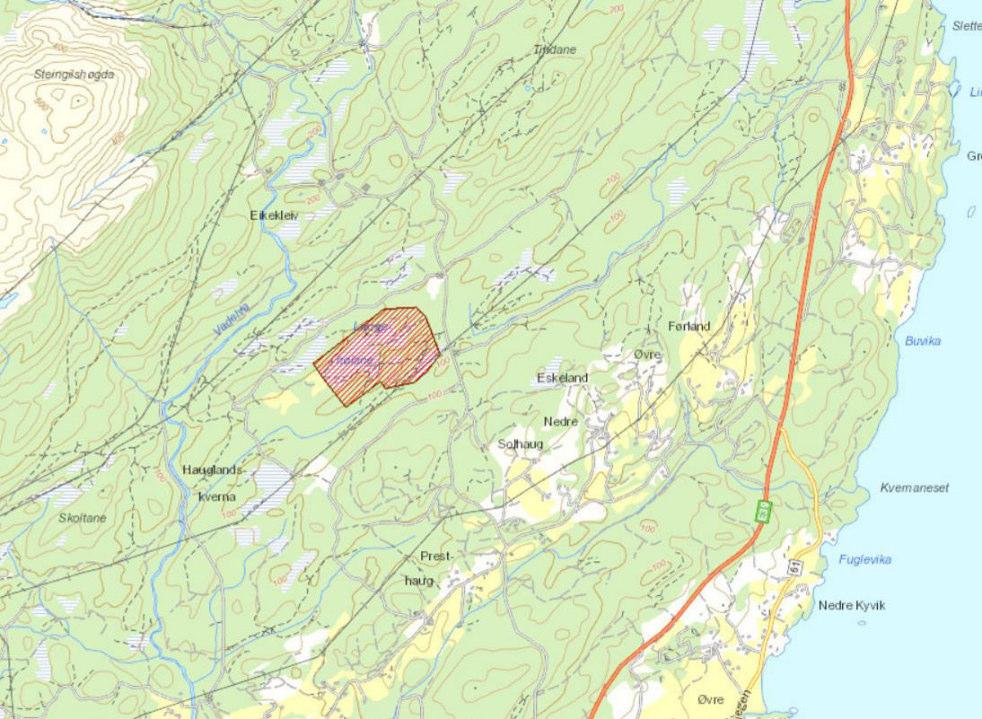 5.6.5 Forholdet til Sjoalemyra naturreservat Dagens to 66 kv ledninger Langeland Stord L1 og L2 går gjennom den sørøstlige delen av Sjoalemyra som vist i figur 35 under. Figur 35.