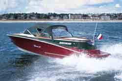 Ikke gå glipp av denne fantastiske og snart legendariske passbåten, stoltheten innen Quicksilver-båter.