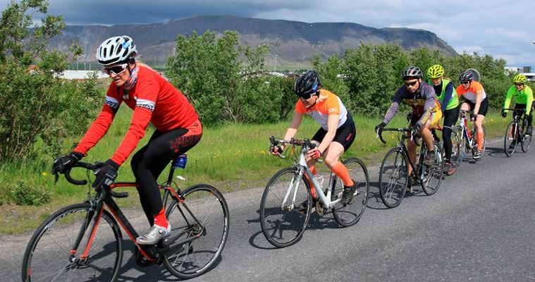 Komið í mark á 108 ára gömlu hjóli PÉTUR HALLDÓRSSON KYNNINGARSTJÓRI Tíu manna lið Skógræktarinnar tók þátt í hjólreiðakeppninni Wow Cyclothon í júní 2016 og lenti í 65.-68.