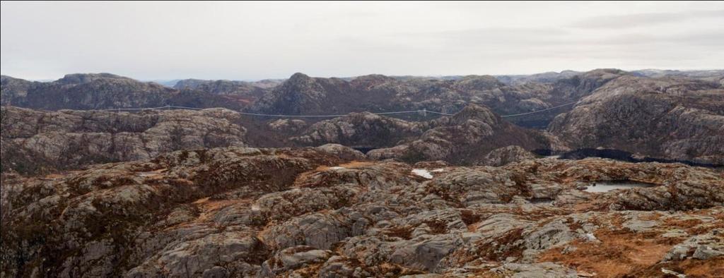 Fra denne kanten av vannet vil lengre strekk av ledningen bli godt synlig. Fotovisualisering av alt. 1.