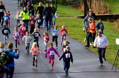 Eq Timing sto for tidtaking. 500 meter barneløp På barneløpet deltok det i år 41 barn i alderen 4 til 9 år.