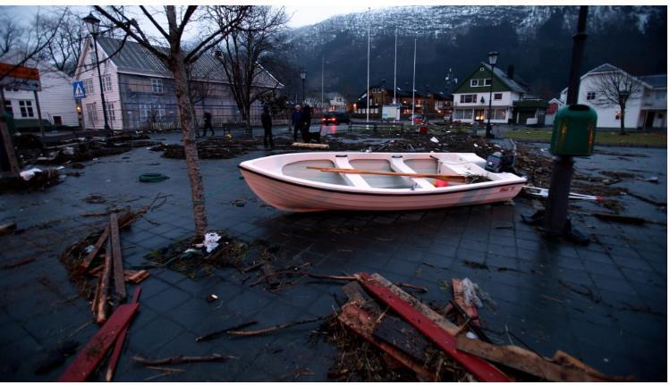 Nordfjordeid sentrum Meteorologisk institutt Dagmar: «I viker og fjorder gav lokal oppstuving