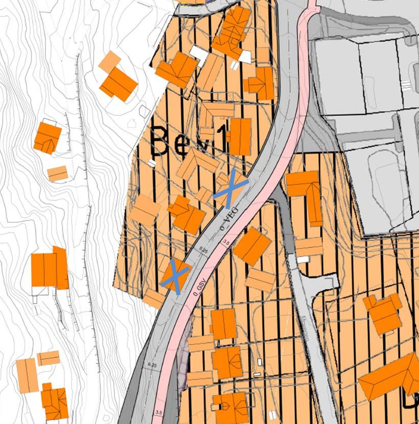 Sentrumsplan Hommelvik 104 Figur 70: Blå markering viser to bygg som må rives eller flyttes innenfor hensynssone bevaring.