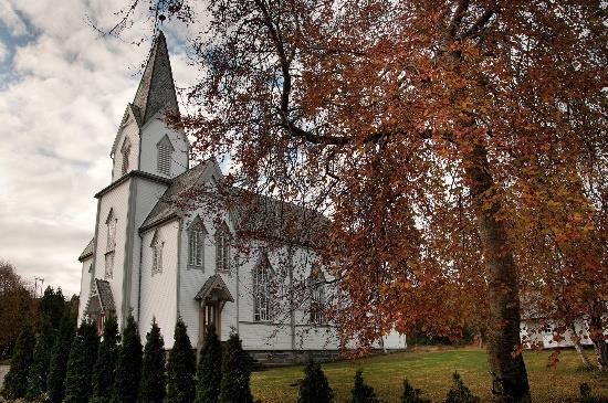 Velkomen som konfirmant Velkomen som konfirmant i Herøy, Indre Herøy og Leikanger kyrkjelydar. Velkomen til eit år litt utanom det vanlege.