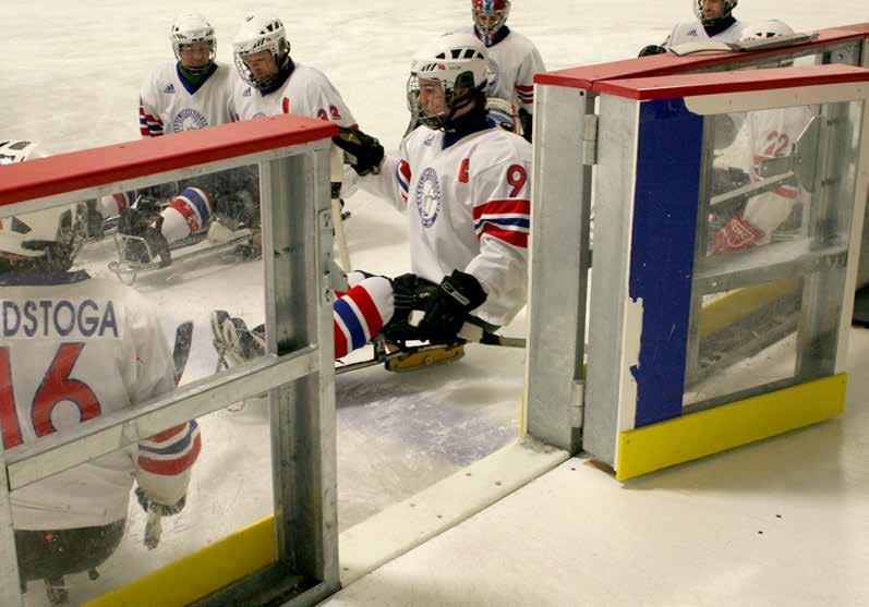 Kjelkehockey er en variant av ishockey beregnet for utøvere med bevegelsesproblemer, først og fremst de som sitter i rullestol, men kan også spilles av funksjonsfriske.