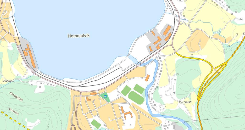 2. Dagens situasjon Eigedomen ligg ca 300 meter aust for Hommelvik sentrum, mellom Malvikvegen og Øyavegen.