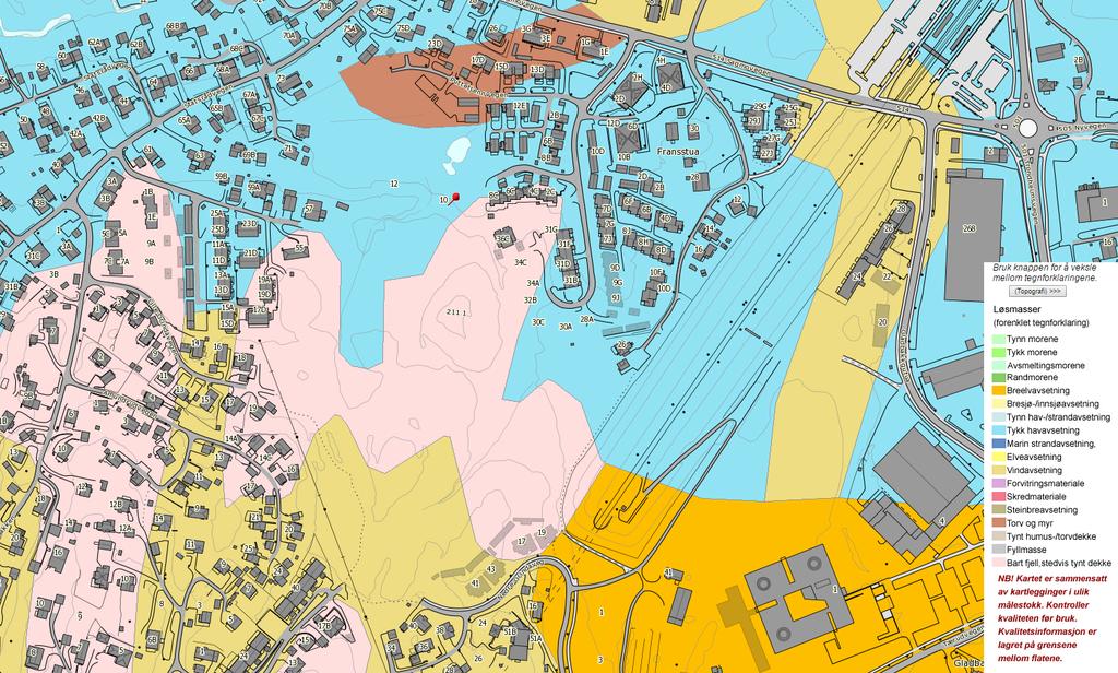 7 3 Beskrivelse 3.1 Topografi/omgivelser De aktuelle tomtene ligger i et grønt/fri-område, med tett småhusbebyggelse i øst, nord og vest. Friområdet strekker seg videre mot sør.