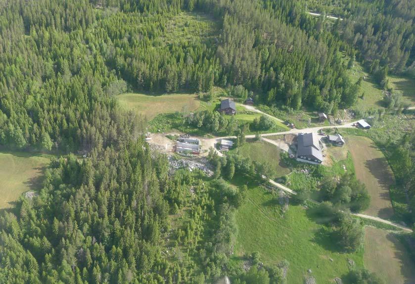 tunet er etter befaring av Buskerud fylkeskommune ansett å ha «meir enn middels/låg verneverdi». Det er nye installasjoner og bygg knyttet til moderne næringsvirksomheten/landbruk på tunet.