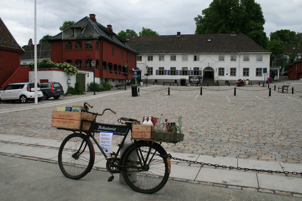 Akershus fylkeskommunes KULTURMINNEVERN 2015-2016 17 Son torg, Vestby. Foto: Elisabeth Knutsen, Akershus fylkeskommune TEMA 7 Tettsteder med kvalitet 7.1. Kulturminner som møteplasser i våre tettsteder Se 1.