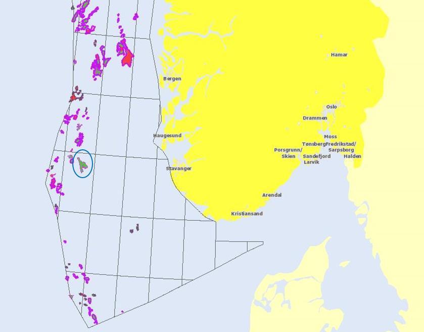 3 Feltbeskrivelse 3.1 Beliggenhet og lisensforhold Johan Sverdrup ligger i den midtre delen av Nordsjøen ca. 160 km vest for Stavanger (Figur 3-1). Vanndypet i området er mellom 110 og 120 m.