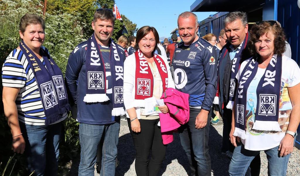 Ordførerne som var samlet på oppsummeringsseminaret for byregionprogrammet 9. juni 2018, før fotballkampen mellom Kristiansund og Molde (som endte godt med 1 0 og hjemmeseier).