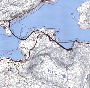 Alt 1. Forslag fra Turid Mjønesaune: Forslaget fra grunneier Turid Mjønesaune vil redusere Mjønesaunetunnel med om lag 700 m, men løsningen vil ikke tilfredsstille krav til romkurvatur.