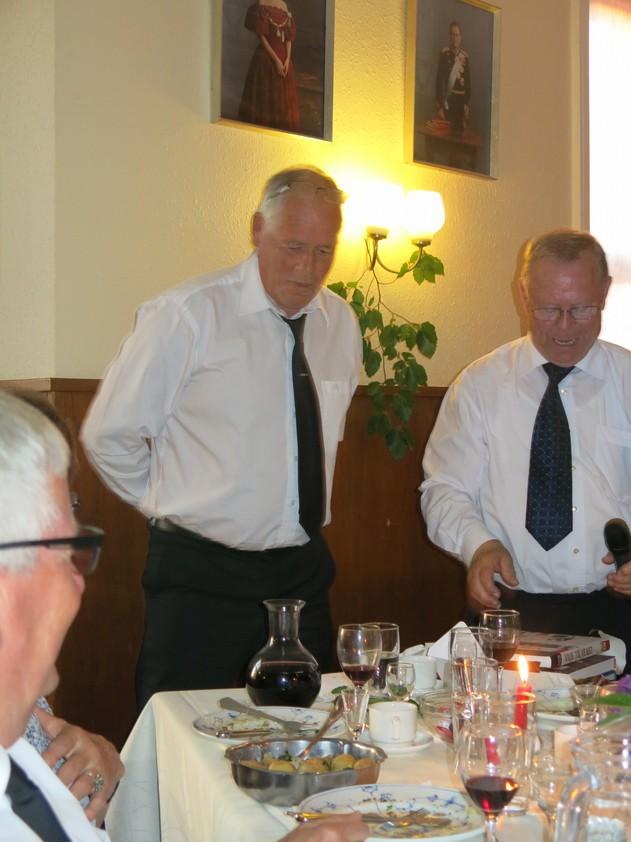 Under middagen ble det holdt taler fra norske og danske brødre som alle befestet det gode vennskap som har etablert seg mellom våre to loger.