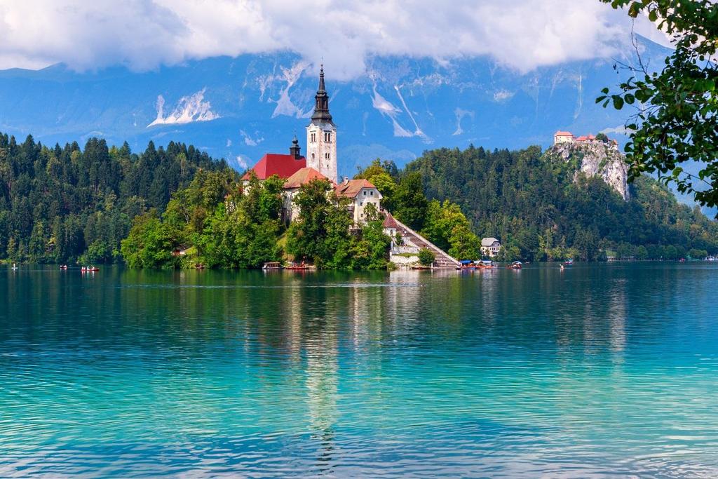 1 NATUR OG KULTUR I SLOVENIA OG KROATIA NYHET! Bli med på en reise til naturskjønne Bled og sjarmerende Opatija.