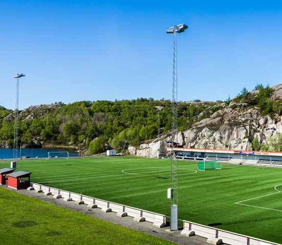 fotballsko og annet fotballrelatert utstyr (gjelder lagerførte varer) Aktuelle tilbud som annonseres på www.eigerfk.no EGERSUND Nytorget 6, tlf.