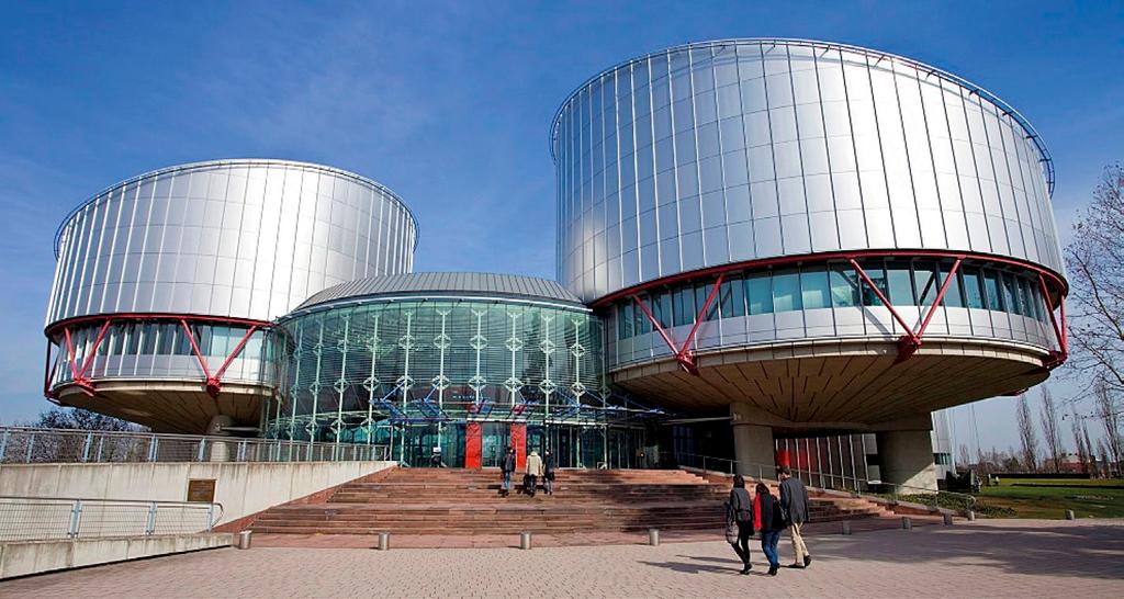 Ny dom i EMD mot Ungarn Hovedkvarteret for den europeiske menneskerettsdomsstolen i Strasbourg (Human rights building). dersom man ikke kommer til enighet i mekling.