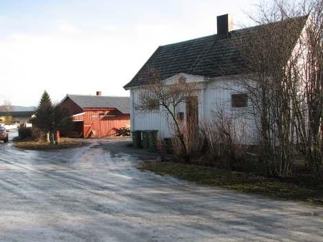 Bolighuset er trolig flyttet hit på 1950 tallet.