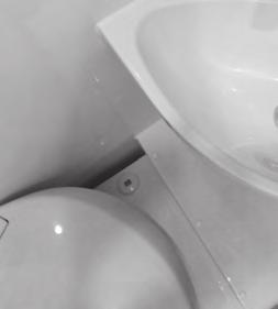 154 8. Vann 2 1 3 Dreietoalett Nivåindikering Bruk av dreietoalettet Lukk toalettlokket og drei skålen med begge hender i ønsket posisjon (med klokken maks. 90, mot klokken maks. 170 ).