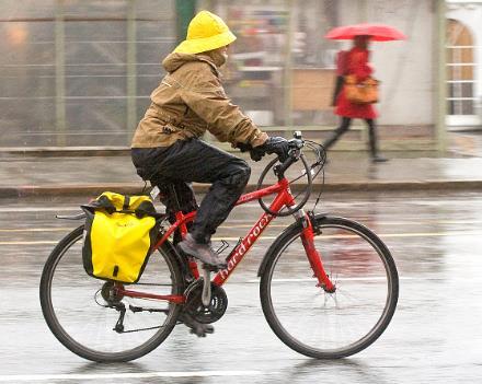 Nasjonale føringer og teorigrunnlag Nasjonale føringer Det er en målsetting i Nasjonal transportplan at trafikkveksten i byene skal tas med kollektivtrafikk, sykkel og gange.