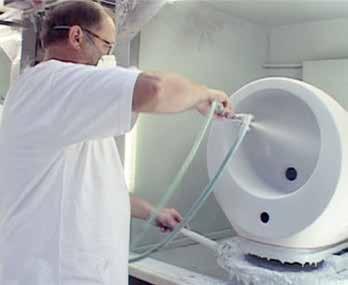 For å sikre at de forblir hvite, har LAUFEN utviklet sin innovative overflatebehandling LAUFEN CLEAN COAT.
