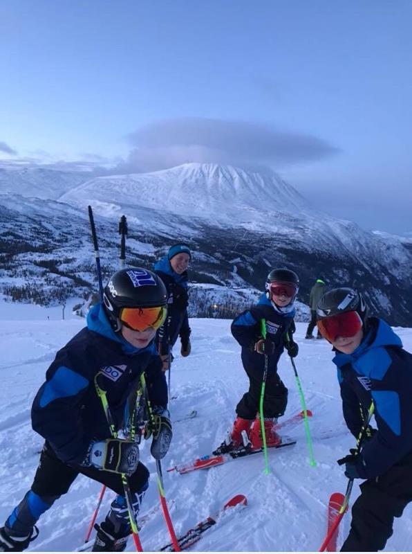 U12 Løperne fikk tilbud om to treninger i Grefsenkleiva/Trollkleiva og en ekstratrening i Wyller for de som ønsket det. I snitt deltok ca.