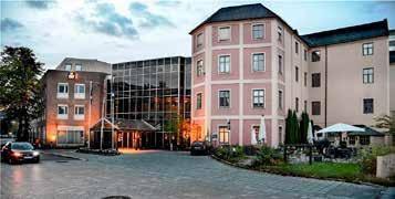 Utstillingsplassen Eiendom AS har i 2017 kjøpt Scandic Ambassadeur Drammen (100 %) og Scandic Victoria Lillehammer (50 %). Investeringene er regnskapsført etter kostmetoden.
