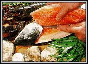 Vitamin D - for at kalsium skal suges opp i tarmen Kilder: Fet fisk (makrell, laks, ørret, sild, tunfisk) Ekstra lett