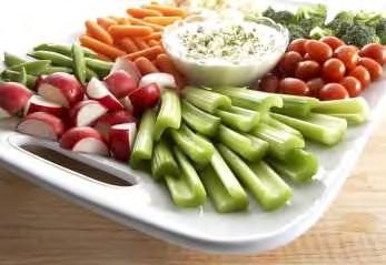سبزيجات و ميوه جات: آيا راجع به پنج عدد در روز شنيده ايد بايستى نيمى از اين پنج عدد سبزيجات و نيم ديگر ميوه جات ميباشد. ميوه و سبزيجات متنوع و رنگارنگ بخوريد!