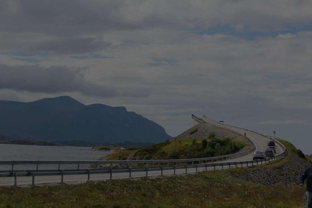 Travel like the locals Forhåndssalg av ferdig pakketerte kollektivbilletter til turister Buss - Ferge - Hurtigbåt Enklere