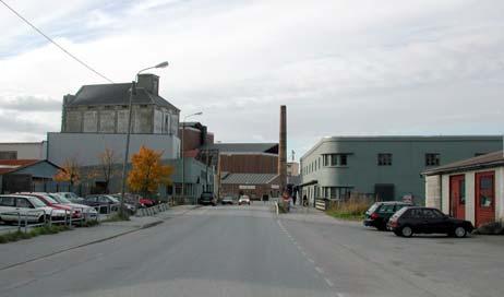 GAMLE HUS DA OG NÅ 6.1.3 Industrien I 1970 livnærte 40 % av Sandnes yrkesaktive befolkning seg i industrien, i 2001 var andelen sunket til 22 %.