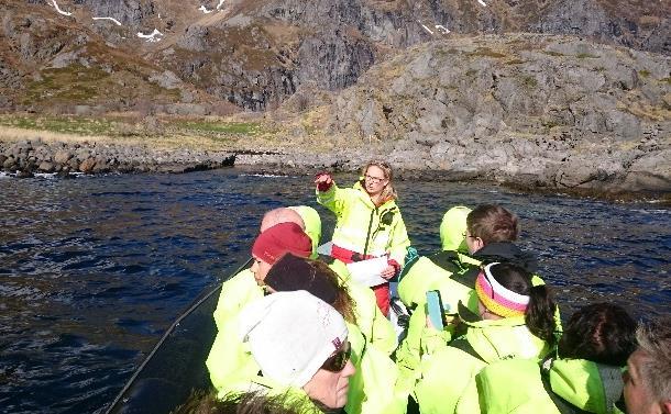 strandrydding inkluderer turen guiding om gamle bosetninger rundt Lofotodden, og en tur