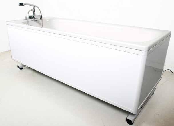 Cura ML II Badekar med elektrisk hev-senkbart badekar Cura Multiløft CURA ML II er et badekar med elektrisk hev/senk funksjon, tilpasset private bad.