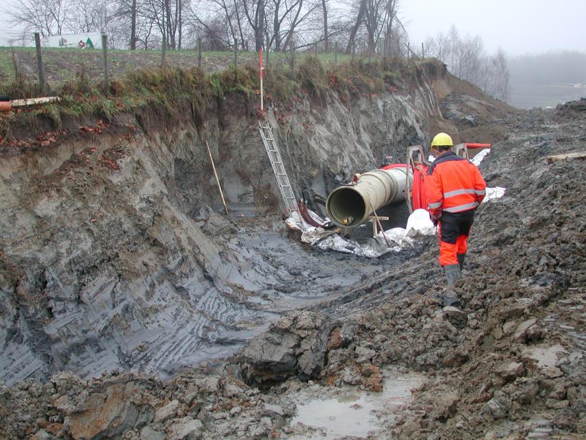 RGA-Lierdalen 2005 Vannledning på tvers av Lierdalen Store forskjeller i jordsmonn i