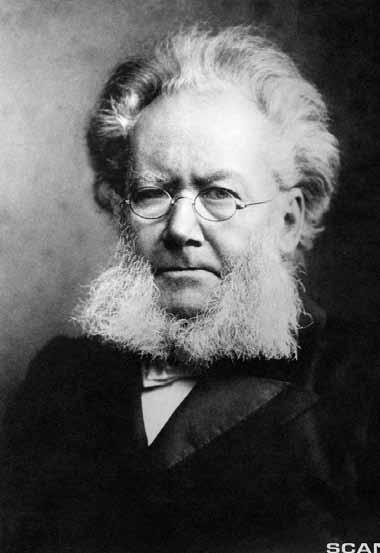 Ikon og folkehelt Henrik Johan Ibsen ble født i Skien i 1828. Faren var en rik forretningsmann, og mora kom også fra en velstående handelsfamilie.