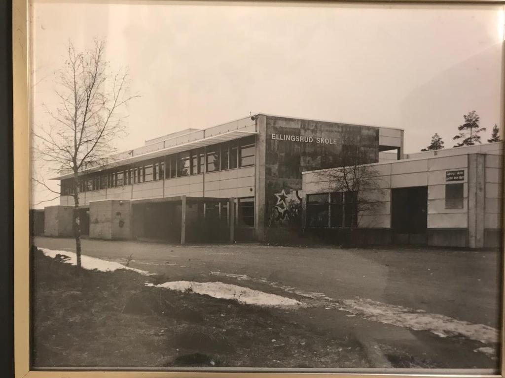 Innledning og historikk Denne tilbakemeldingen er utarbeidet av skolens ledelse i samråd med representanter for ansatte og elever og bør være et grunnlag for videre prosesser og beslutninger.