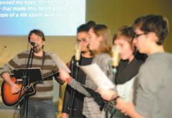 Umrahmt wurde der Gottesdienst von einem kleinen Chor.